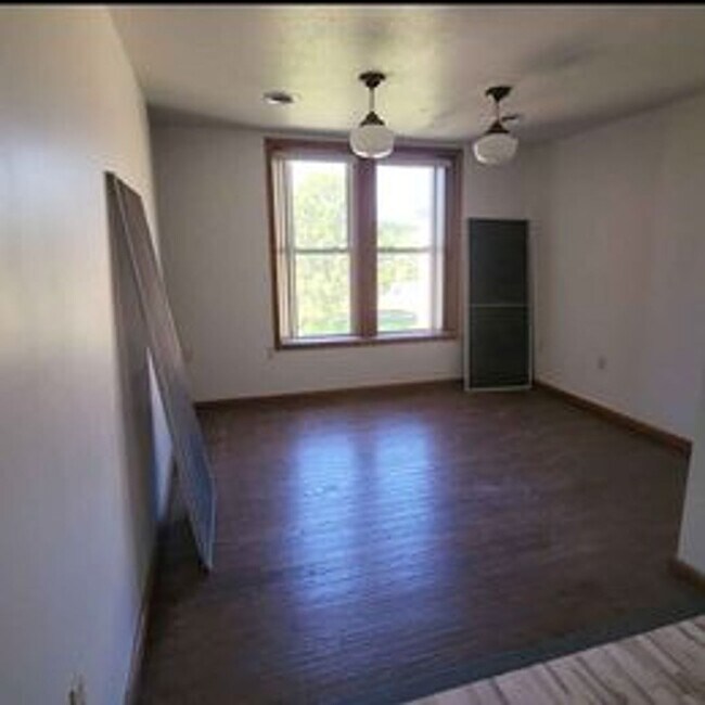 Foto del edificio - More Space than you can dream of! 5bed 2 b...