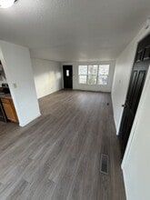 Building Photo - 2524 Cle Elum Dr