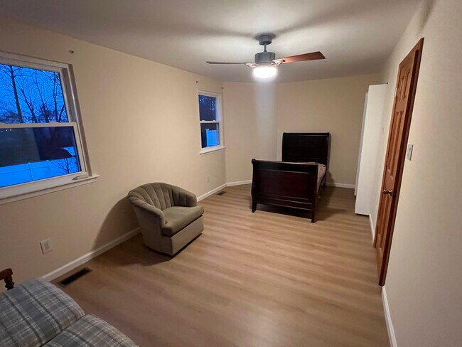 Foto del edificio - 10202 Murty Ln