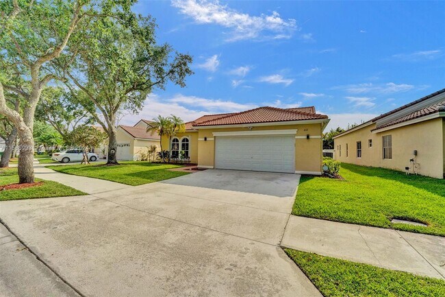 Foto del edificio - 612 Carrington Ln