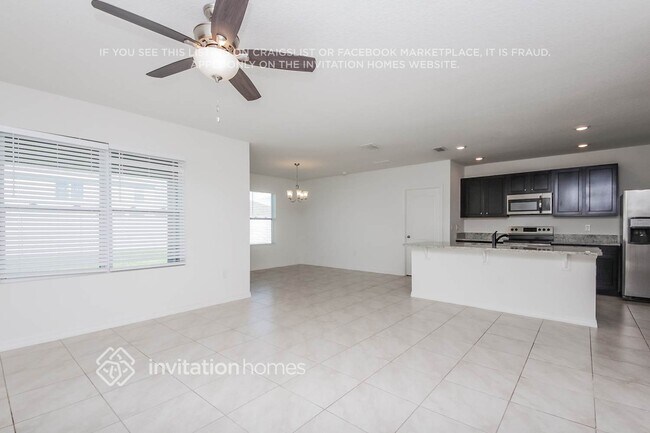 Foto del edificio - 5117 Fiddlewood Way