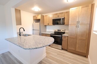 Building Photo - 3021 Pestalozzi St