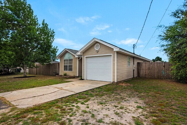 Building Photo - 248 Terrance Ln