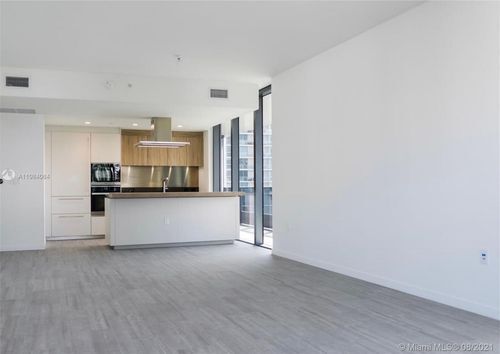 Building Photo - 1000 Brickell Plaza
