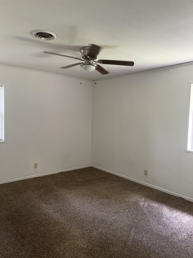 Building Photo - 44 Armstead Dr
