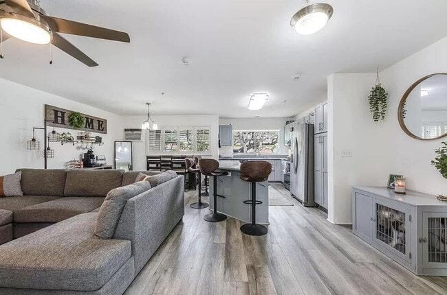 Building Photo - 91-1253-1253 Kamaaha Ave