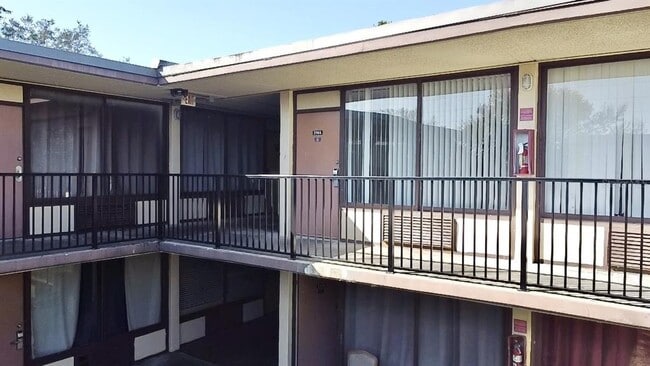 Building Photo - 7900 S Orange Blossom Trail