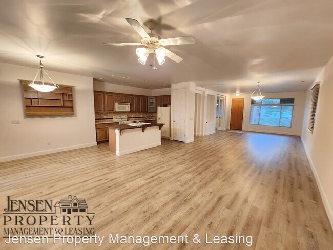 Building Photo - 4 br, 2 bath House - 1993 North Rocky Slop...