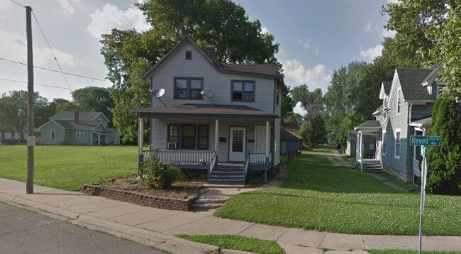 Building Photo - 1118 Revell Ave