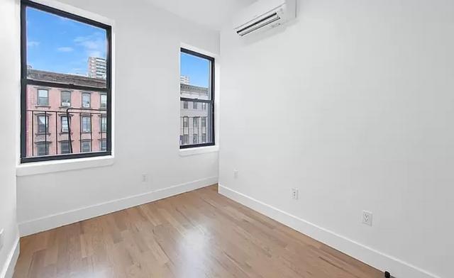 Foto del edificio - 3 bedroom in BROOKLYN NY 11206