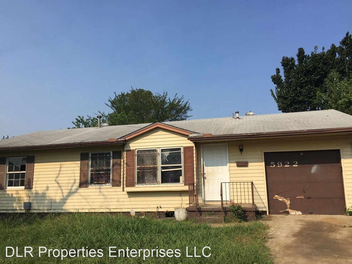 Primary Photo - 3 br, 1 bath House - 5922 N. Garrison Ave