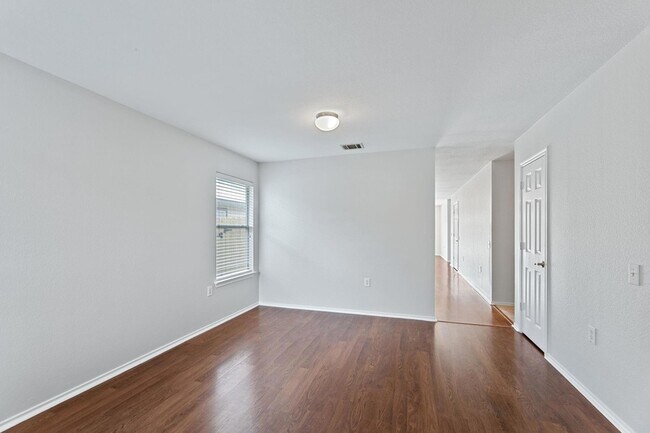 Building Photo - 7501 Cayenne Ln