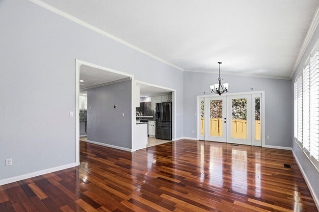 Building Photo - 623 Via Primavera Ct