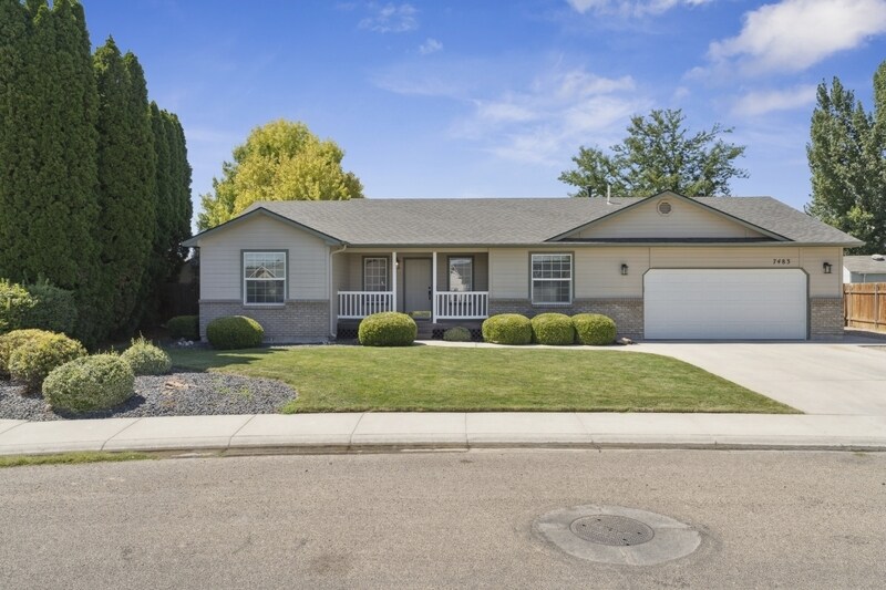 Foto principal - 7483 E Nottingham Ln