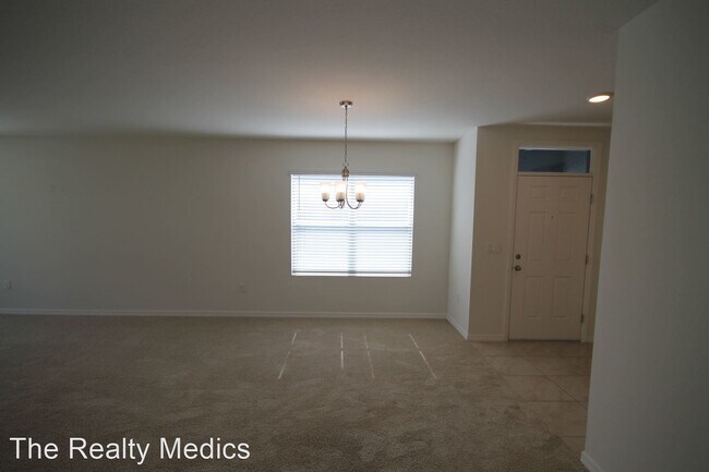 Building Photo - 3 br, 2 bath House - 573 Armoyan Way