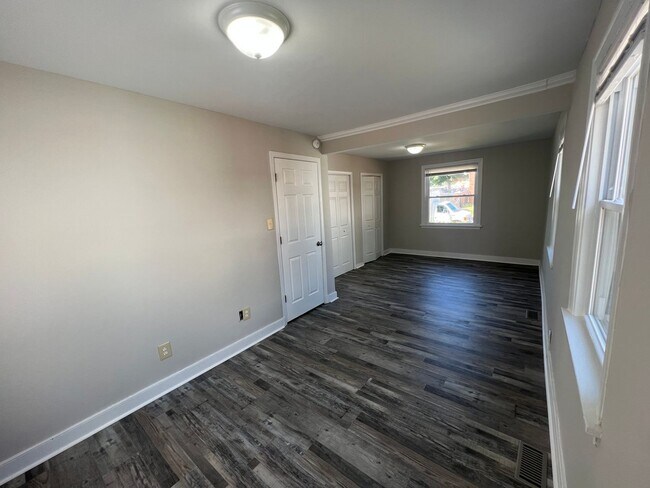 Foto del edificio - Adorable 3bdrm/1.5bth Cape-Cod  Located in Richmond's Southside!!  **NEWLY RENOVATED**