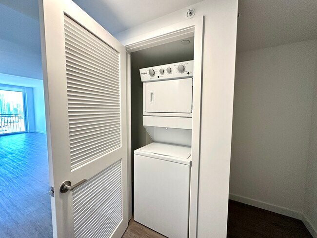 Foto del edificio - 133 NE 24th St