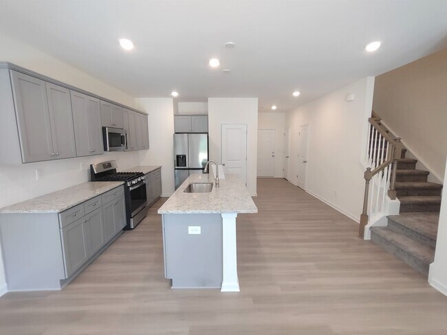 Foto del edificio - Pristine Townhome located in Harpers Run C...