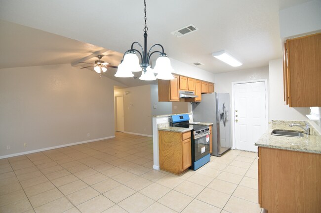 Foto del edificio - 2303 Jerome Dr