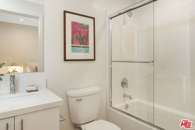 Building Photo - 1933 Griffith Park Blvd