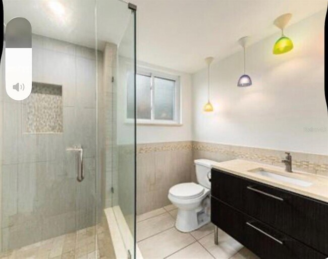 Foto del edificio - 115 Lake Shore Dr E