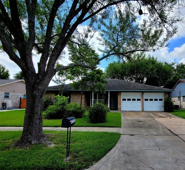 Foto del edificio - 12303 Meadow Berry Dr