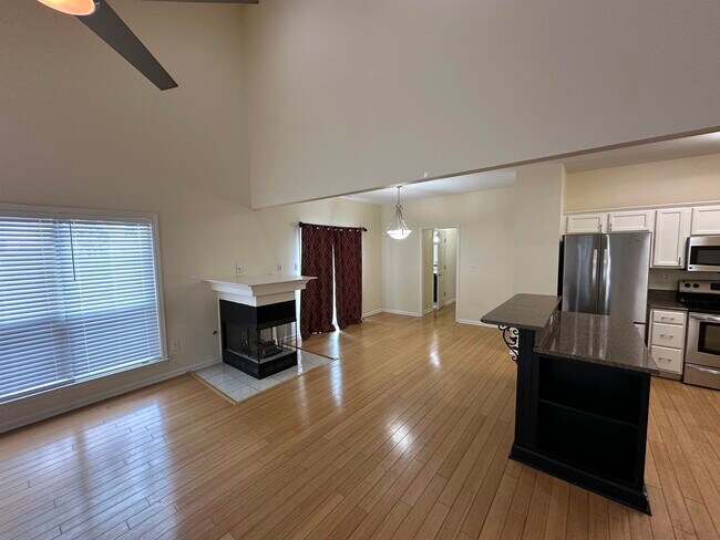Foto del edificio - 1093 River Isle Dr