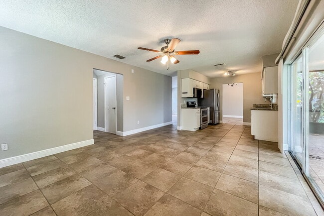 Foto del edificio - 1518 Crossridge Dr