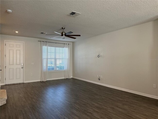 Foto del edificio - 6349 Glory Bower Dr