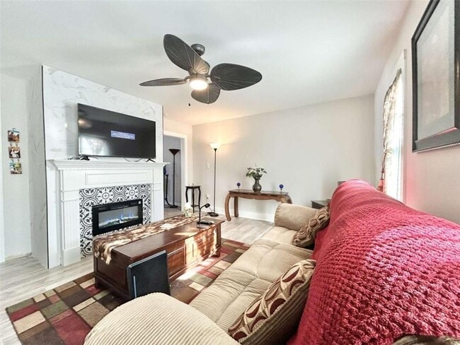 Rec room - 6031 Ambassador Dr