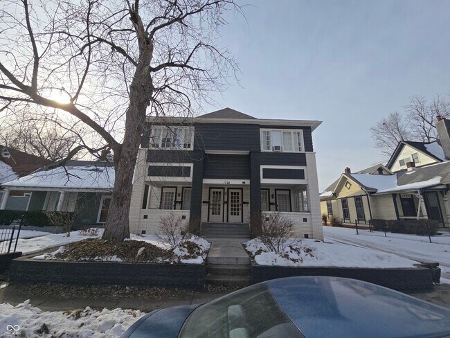 Foto del edificio - 1728 N Delaware St