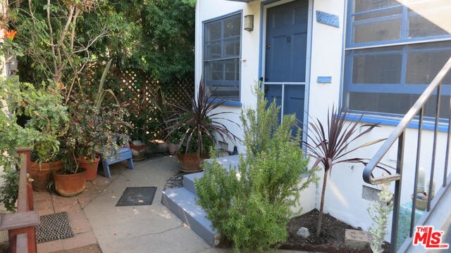 Primary Photo - 2117 Oak St