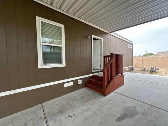 Building Photo - 543 N Lamb Blvd