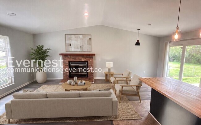 Foto del edificio - 2913 Chatsworth Way