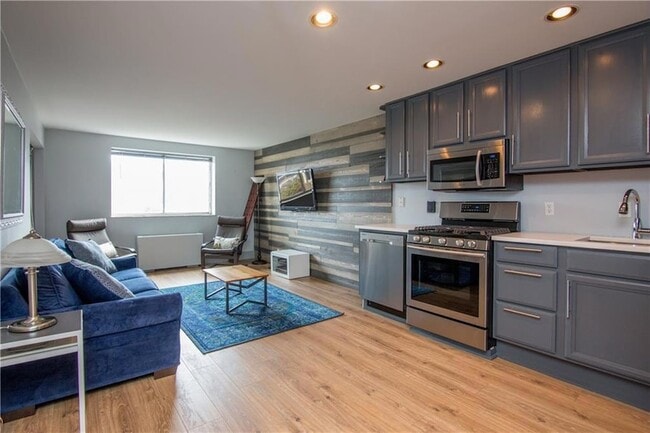 Foto del edificio - 215 Piedmont Ave NE