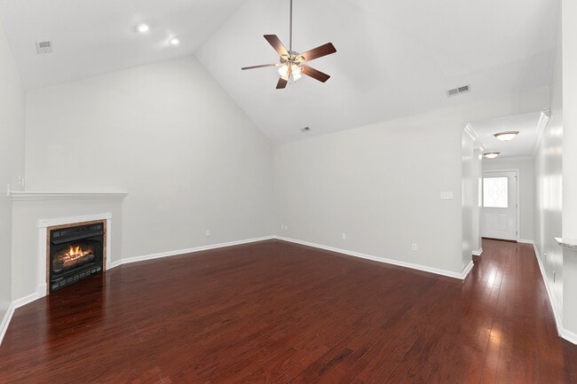 Foto del edificio - 3504 Oak Villa Way