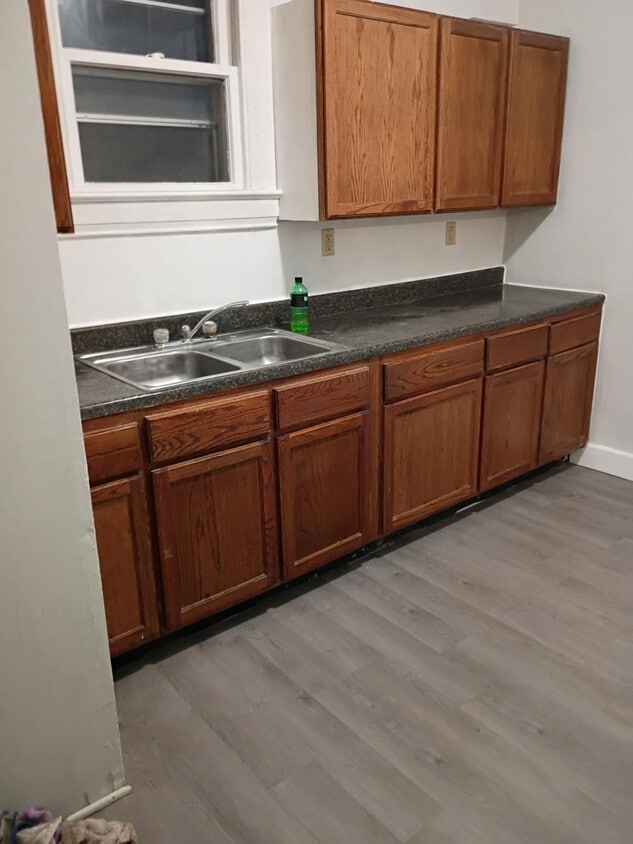 Foto del edificio - 710 E 6th St