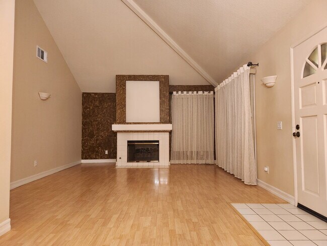 Foto del edificio - 8040 E Snapdragon Ln