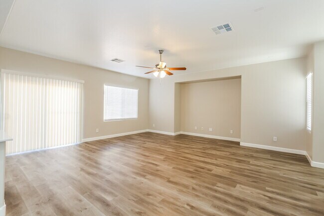 Building Photo - 7132 Mercurio Ave