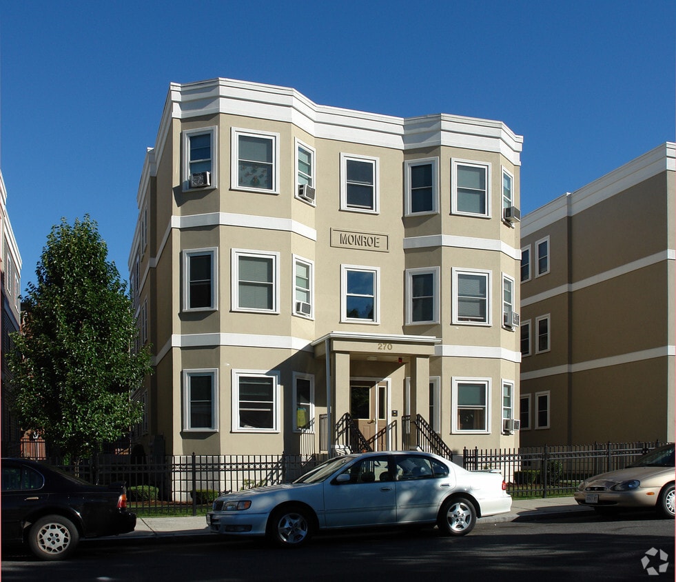 Building Photo - Monroe