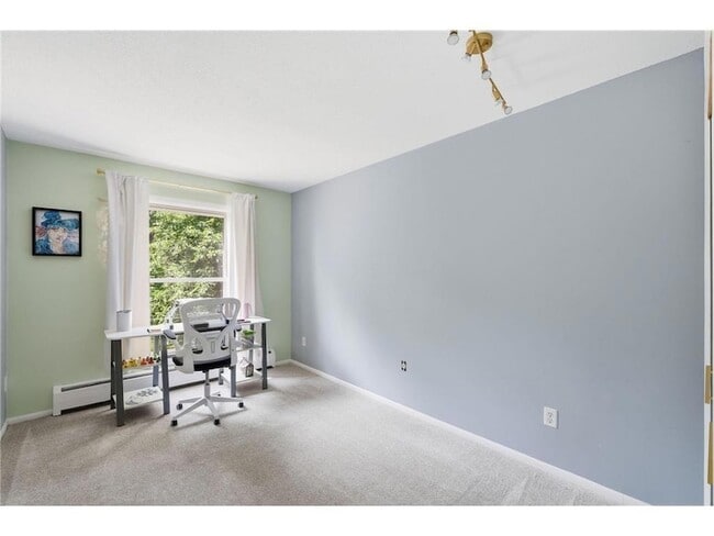 Building Photo - 908 9th Ave S
