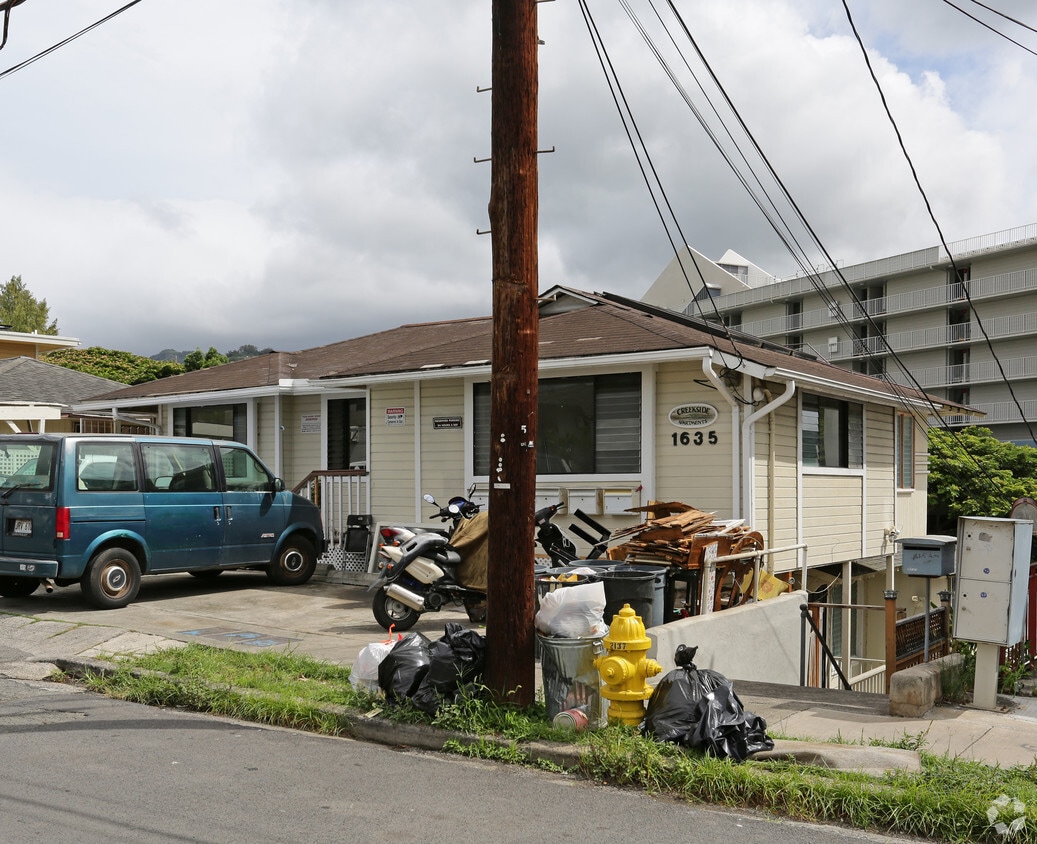 Building Photo - Creekside Apartments