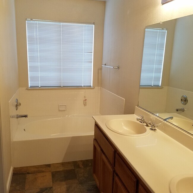 Foto del edificio - Travis School Distrcit