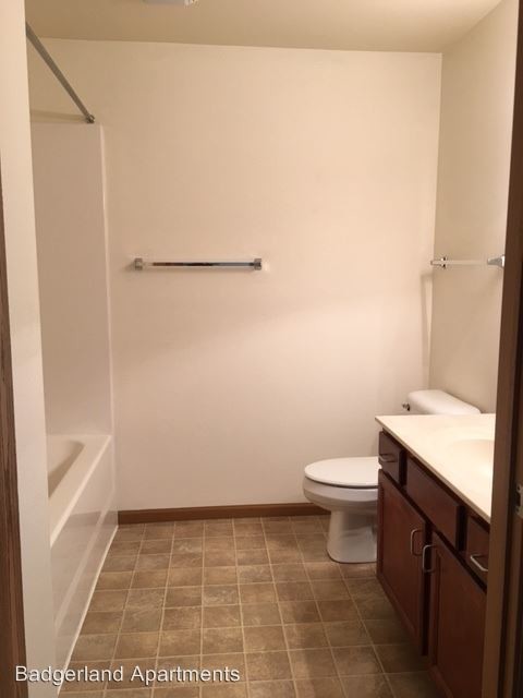 Building Photo - 861 Kimball Ln