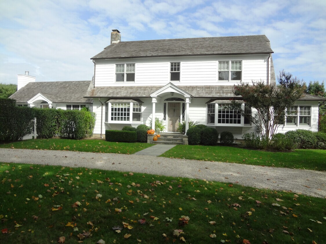 Primary Photo - 393 Butter Ln