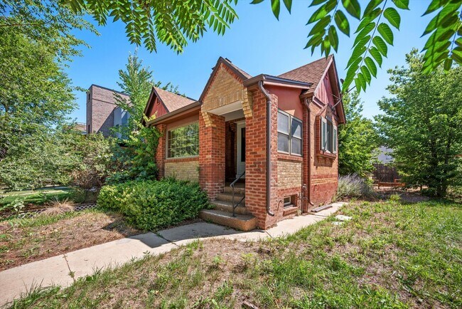 Building Photo - Historic Charm & Modern Comfort in Prime Platt Park Location