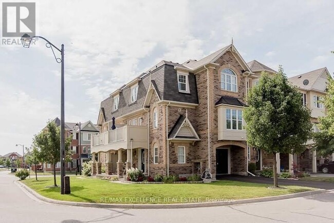 Building Photo - 878 Brassard Cir
