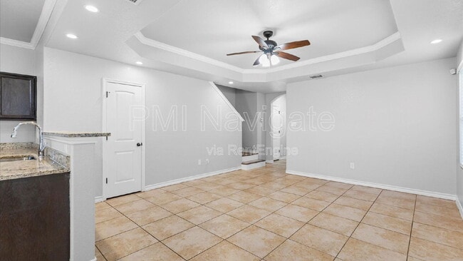 Foto del edificio - 6962 Lakeview Dr.