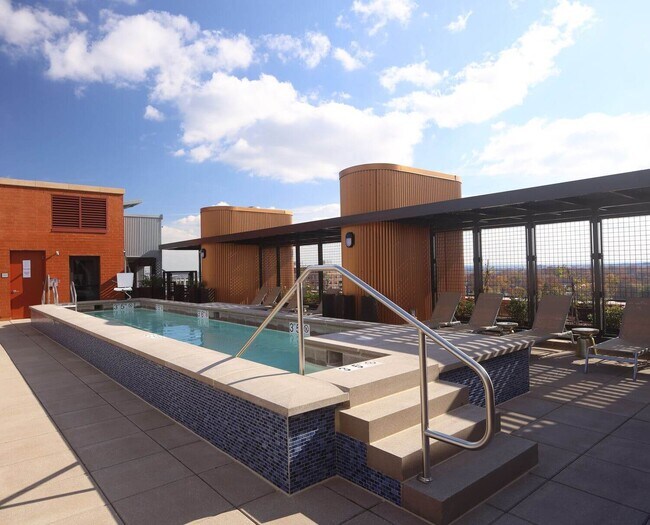 The Beacon Clarendon Apartments Arlington, VA