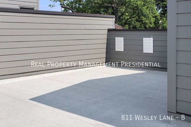Foto del edificio - 811 Wesley Ln